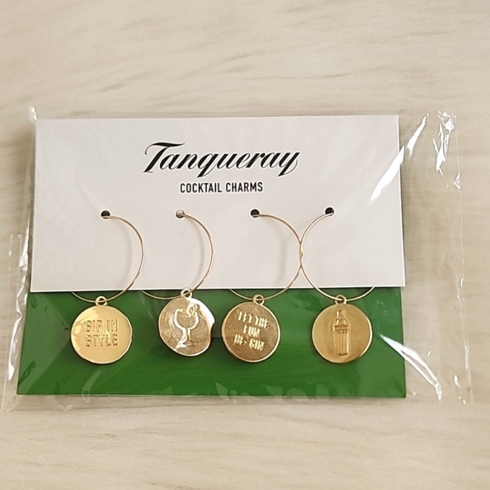 TANQUERAY Dining Cocktail Drink Charms.